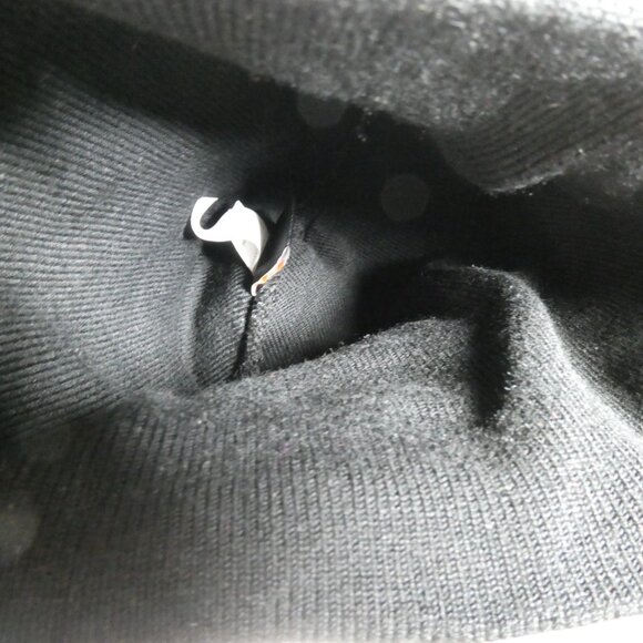 Nike NikeBetterWorld Black Red Beanie OSFA 575817-014 Winter Hat - Picture 9 of 9